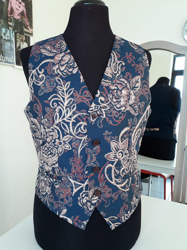 Corso sartoria Padova taglio e cucito gilet uomo davanti