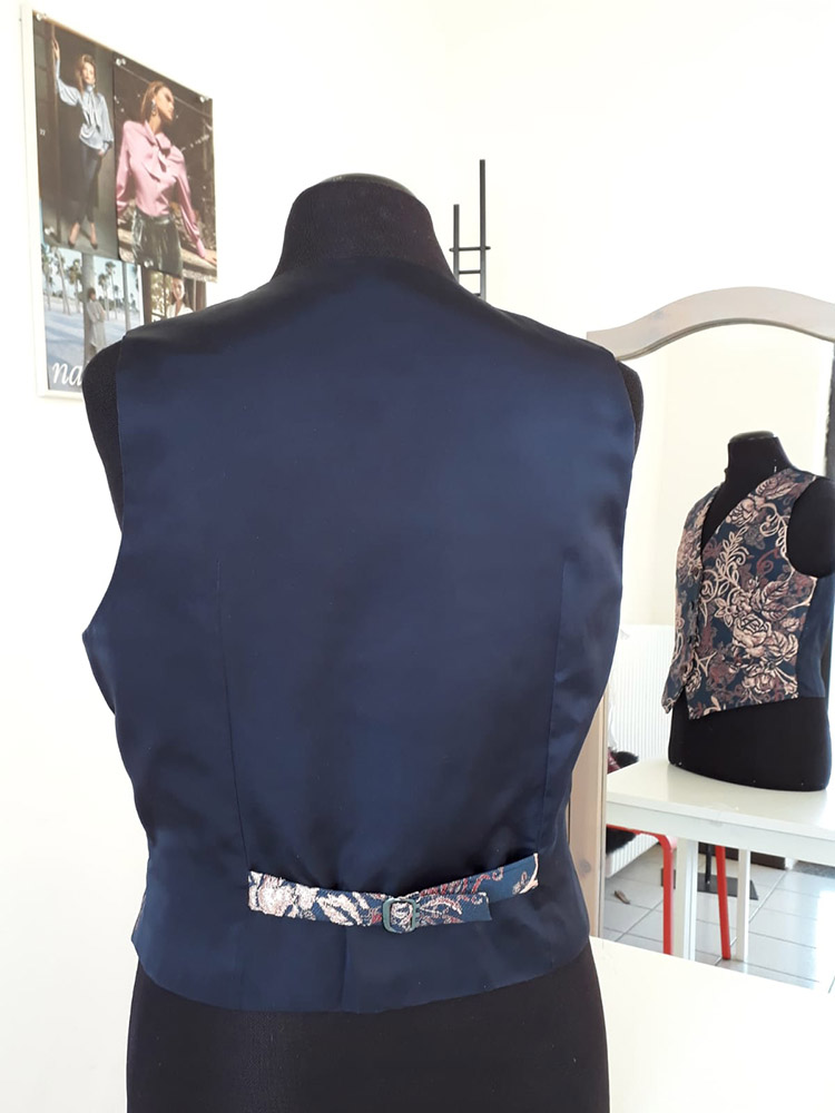 Corso sartoria Padova taglio e cucito gilet uomo dietro